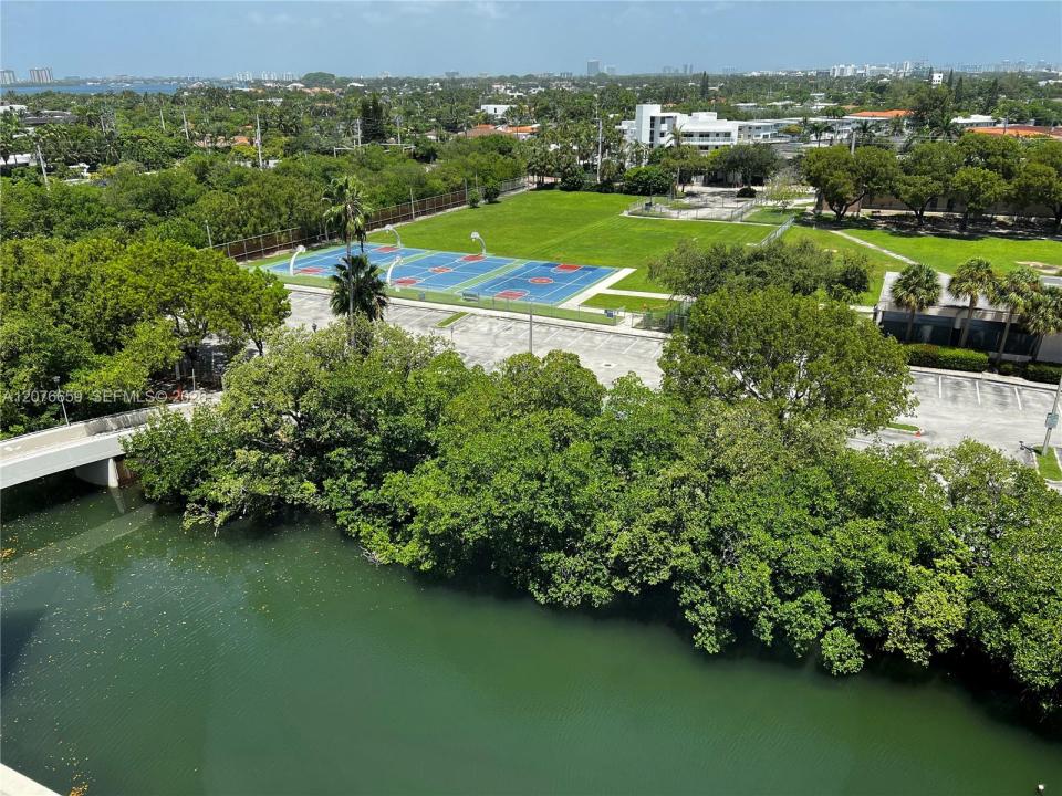 7441 Wayne Ave 8I, Miami Beach, Floride 33141, États-Unis