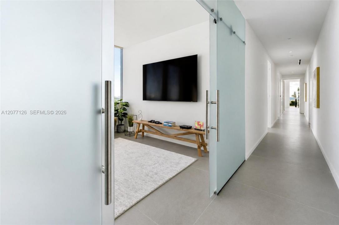 2000 S Ocean Dr 31B, Hallandale Beach, فلوريدا 33009, الولايات المتحدة