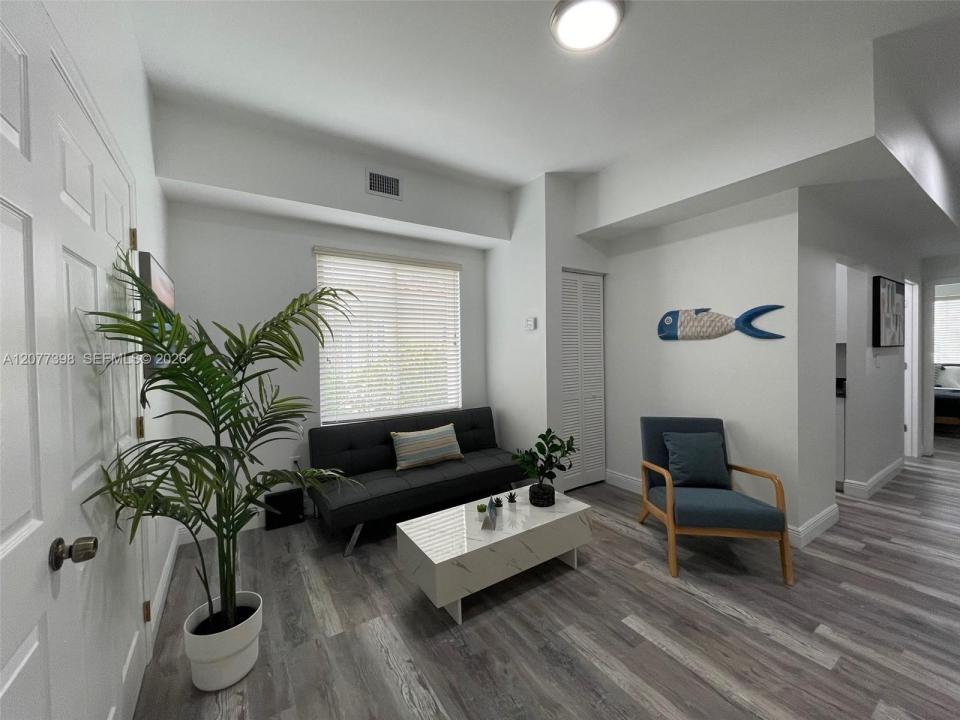 29 Oviedo Ave 4, Coral Gables, Florida 33134, Stati Uniti