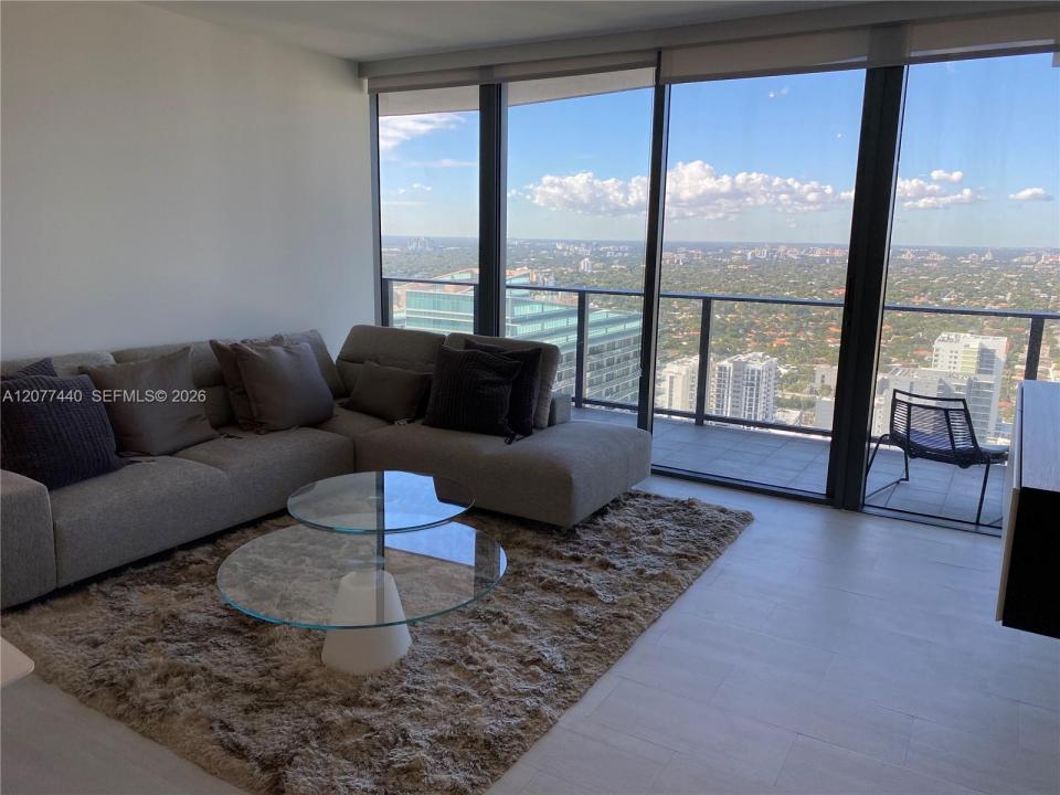 1000 Brickell Plaza 4506, Miami, Florida 33131, USA