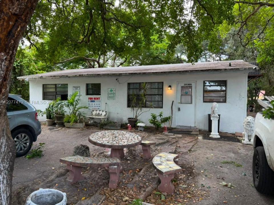 1918 Sheridan St, Hollywood, Florida 33020, USA