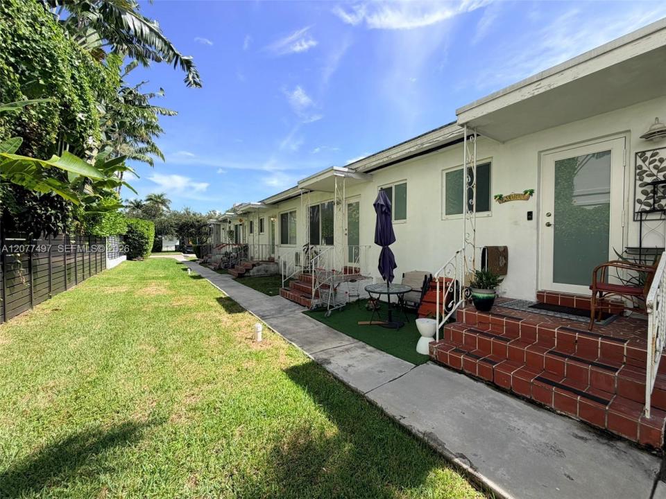 1140 98th St D, Bay Harbor Islands, Floryda 33154, USA