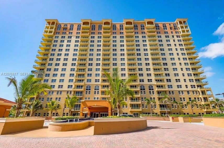 Hallandale Beach, Florida 33009, Stati Uniti