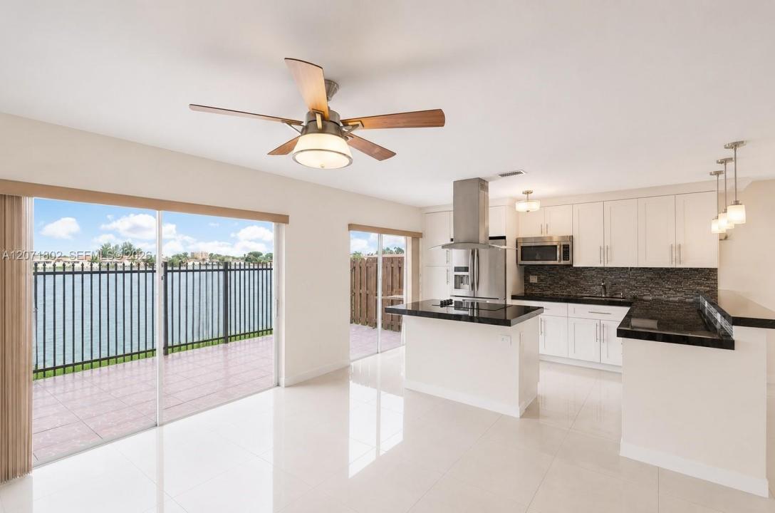 2561 W 60th Pl 102-1, Hialeah, فلوريدا 33016, الولايات المتحدة