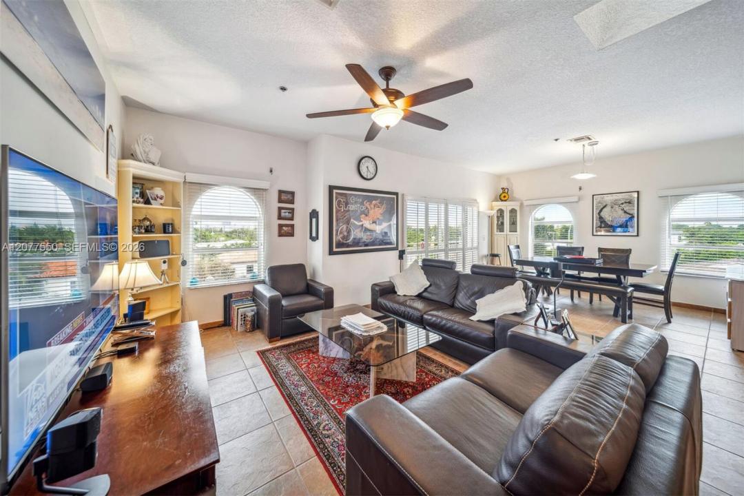 9008 Collins Ave 402, Surfside, Florida 33154, USA