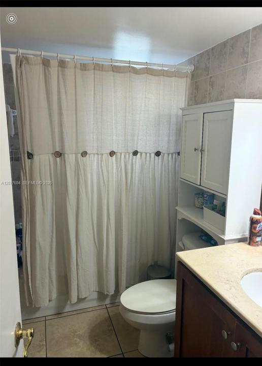 4550 NW 9th St 821E, Miami, Florida 33126, USA