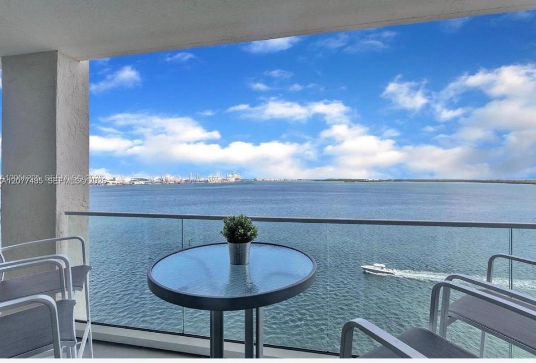 800 Claughton Island Dr. 1204, Miami, Floride 33131, États-Unis