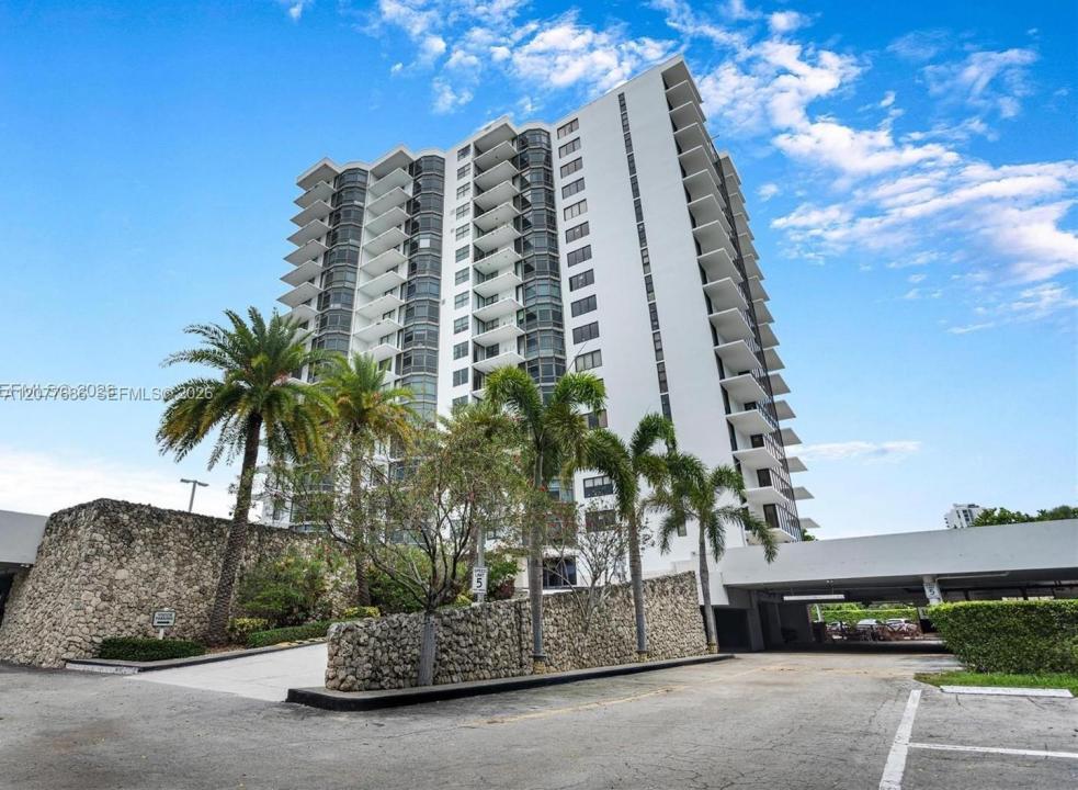 3375 N Country Club Dr 607, Aventura, Floride 33180, États-Unis