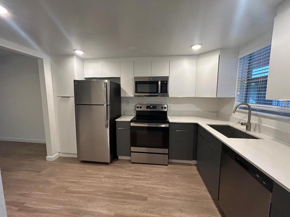 4108 N Pine Island Road, Sunrise, Florida 33351, USA