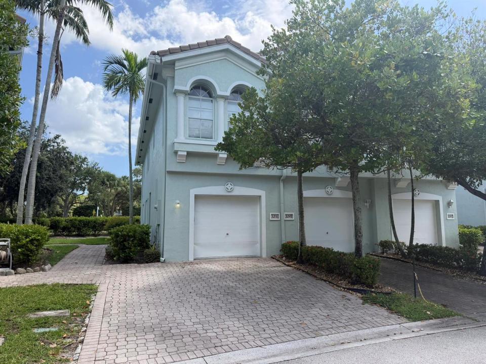 3251 LAUREL RIDGE Circle, Riviera Beach, Floride 33404, États-Unis