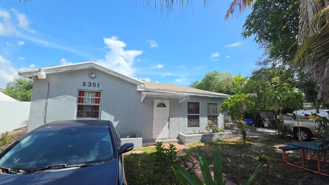 2351 NW 104TH Terrace, Miami, Floride 33147, États-Unis