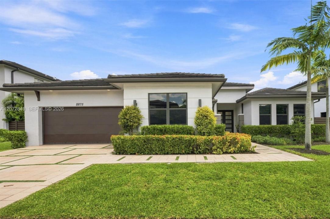 8875 NW 161st Ter, Miami Lakes, Florida 33018, USA