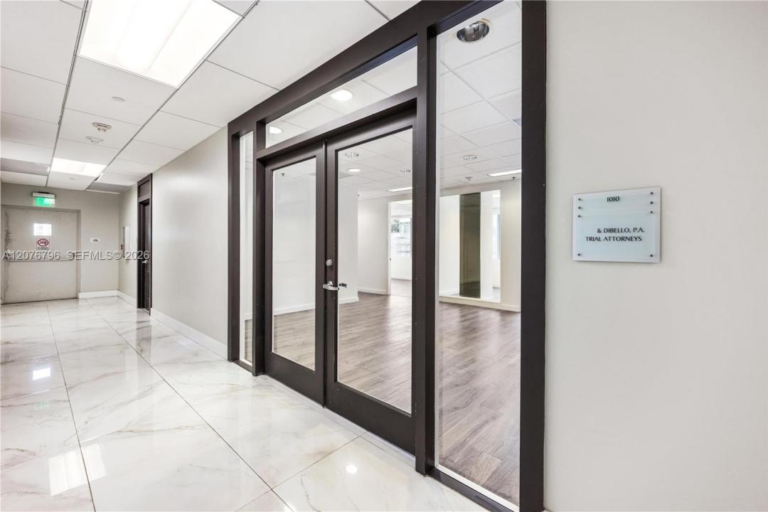 150 SE 2nd Ave 1010, Miami, Floride 33131, États-Unis