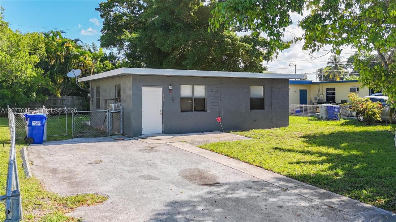 2419 NW 6th Ct, Pompano Beach, Florida 33069, USA