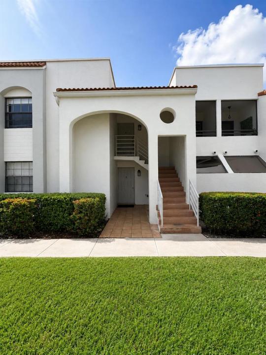 3545 MAGELLAN Circle 352-5, Aventura, Floride 33180, États-Unis