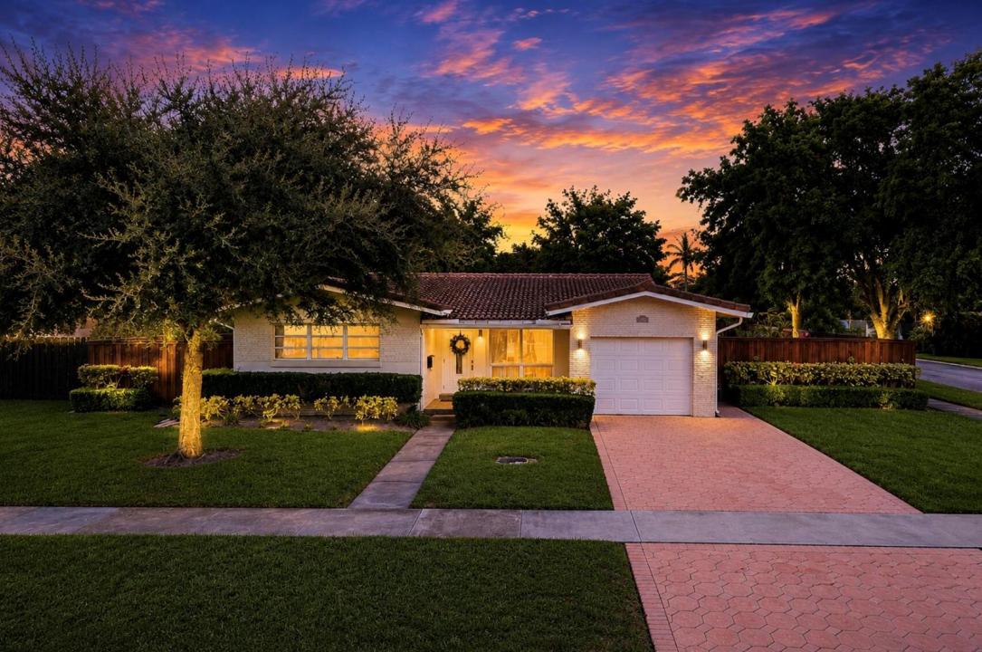 3620 Arthur Street, Hollywood, Florida 33021, USA