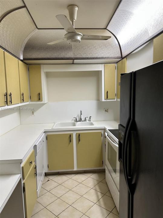 6061 N Falls Cir Dr 106, Lauderhill, Florida 33319, Stati Uniti
