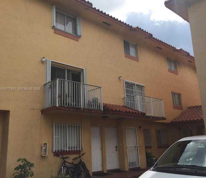800 SW 104th Ct A-201, Miami, Florida 33174, USA