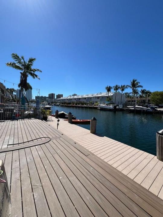 3780 NE 167TH Street UNIT #48, North Miami Beach, Floride 33160, États-Unis