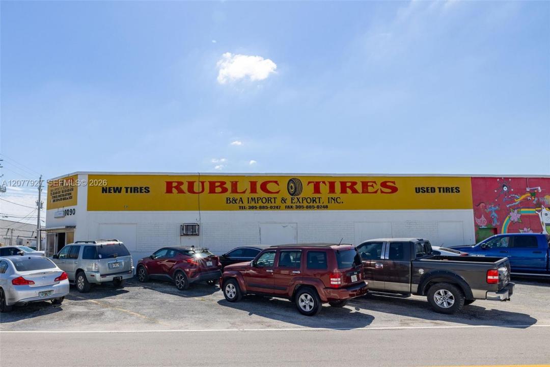 1090 E 15th St, Hialeah, Floride 33010, États-Unis