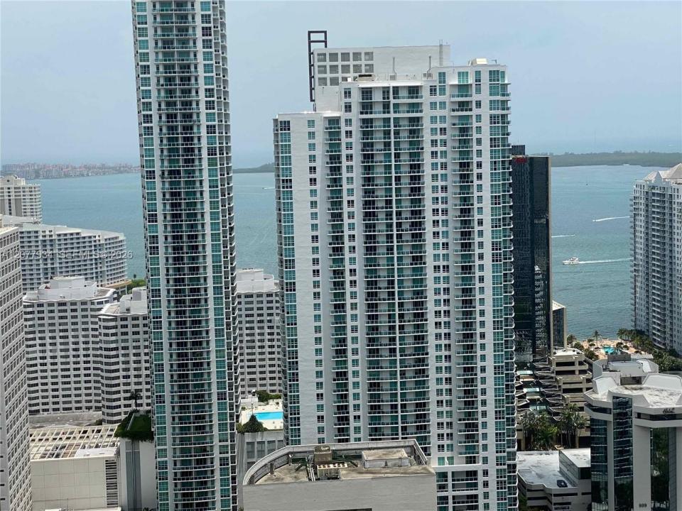 45 SW 9th St 3703, Miami, Florida 33130, Stati Uniti