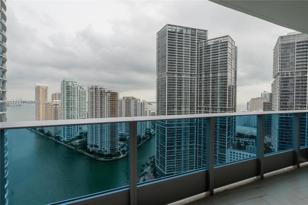 200 Biscayne Boulevard Way 3305, Miami, Florida 33131, Stati Uniti