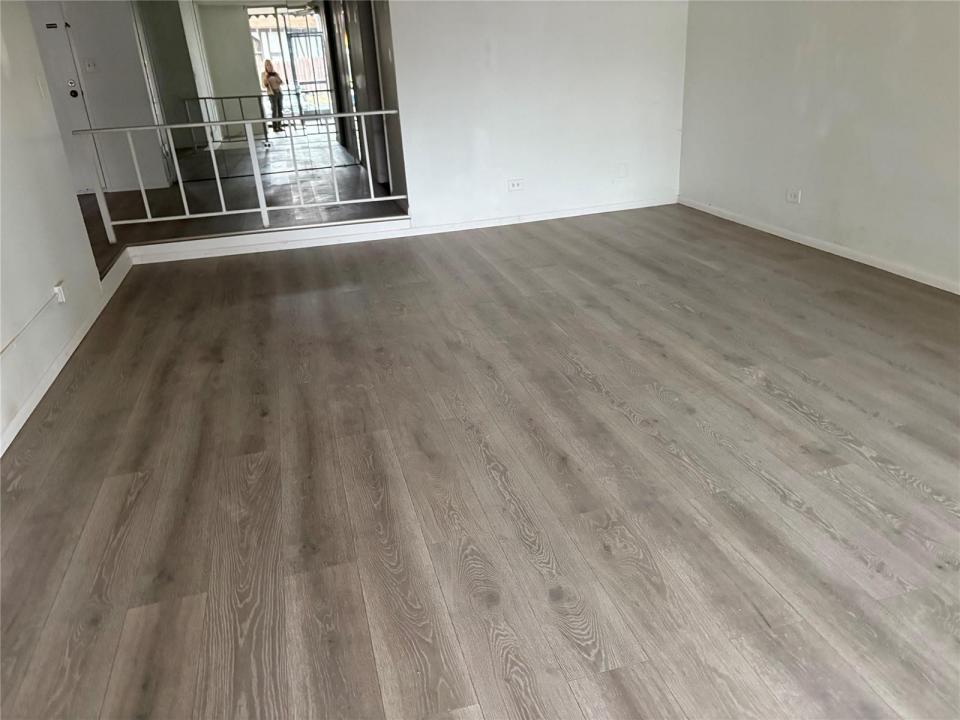 3710 INVERRARY Drive 1Y, Lauderhill, Floride 33319, États-Unis