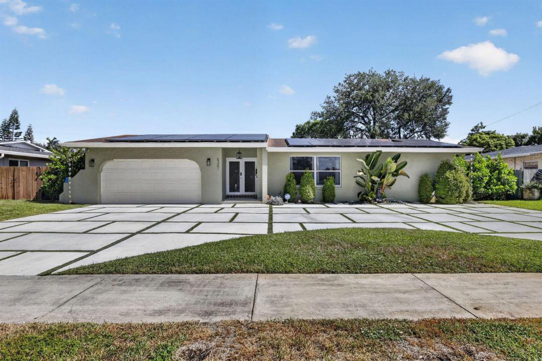 5301 SW 8TH Court, Plantation, Florida 33317, USA