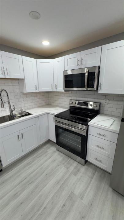 1280 NW 43rd Ave 303, Lauderhill, Florida 33313, Stati Uniti