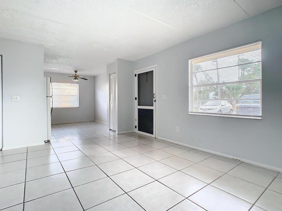 694 MICHIGAN Court 2, Floride 34769, États-Unis