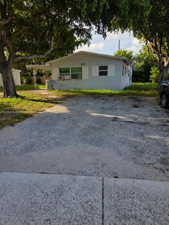 351 NE 25th Ct, Pompano Beach, Florida 33064, USA