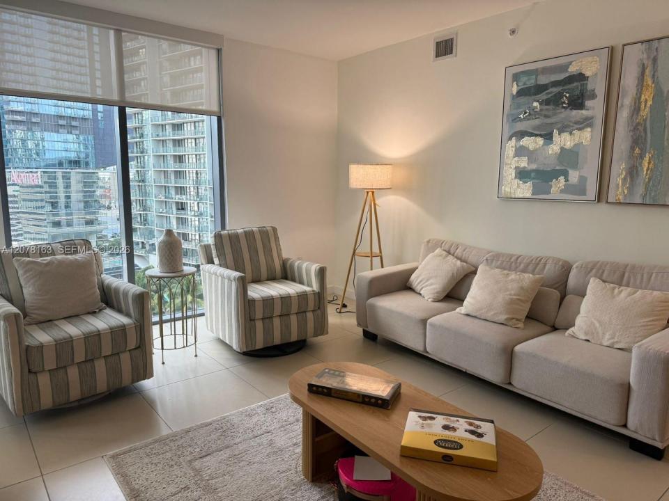 31 SE 6th St 2407, Miami, Florida 33131, USA