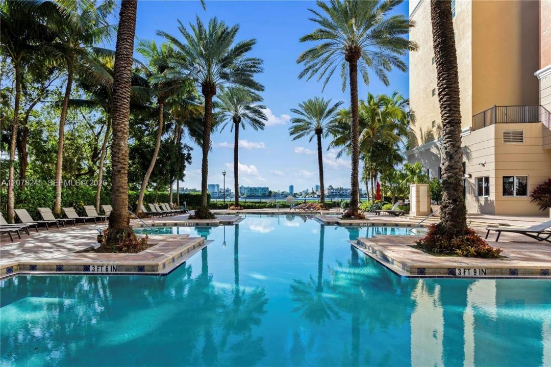 17125 N Bay Rd 3105, Sunny Isles Beach, Florida 33160, USA