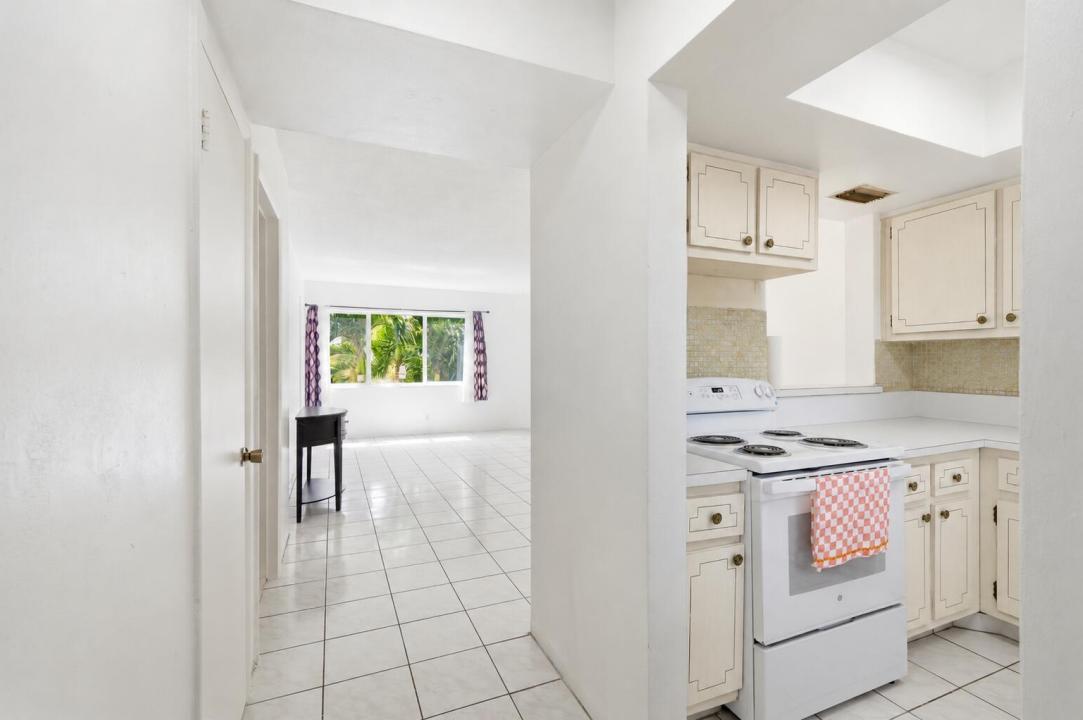 1333 E HALLANDALE BEACH Boulevard 335, Hallandale Beach, Floride 33009, États-Unis