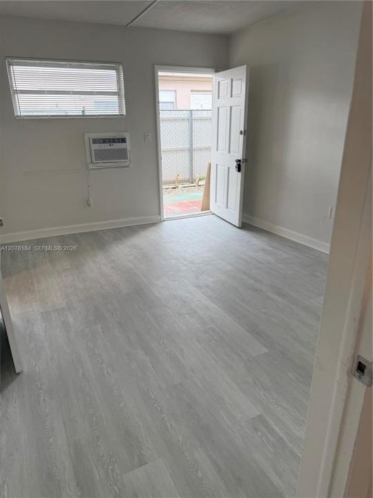 166 W 8th St 1, Hialeah, Florida 33010, Stati Uniti