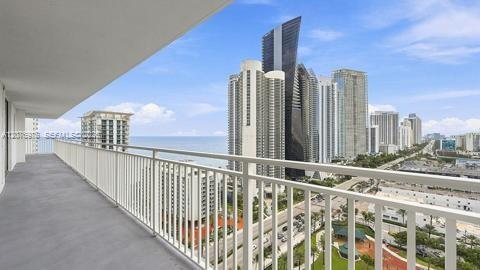 210 174 St 2401, Sunny Isles Beach, Floride 33160, États-Unis