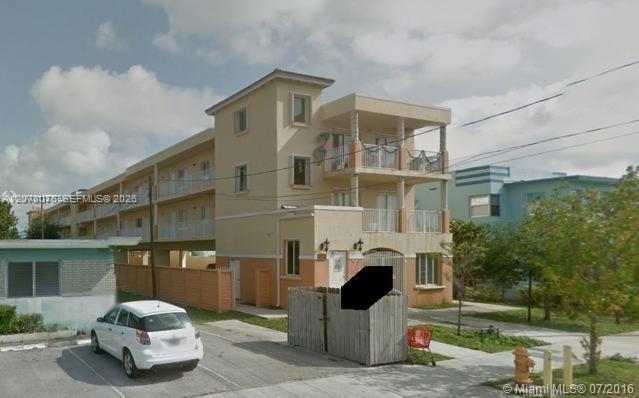 1453 SW 3rd St 302, Miami, Floryda 33135, USA