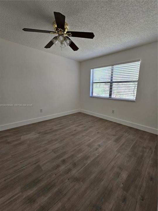 6580 W 27th Ct 58-24, Hialeah, Florida 33016, Stati Uniti
