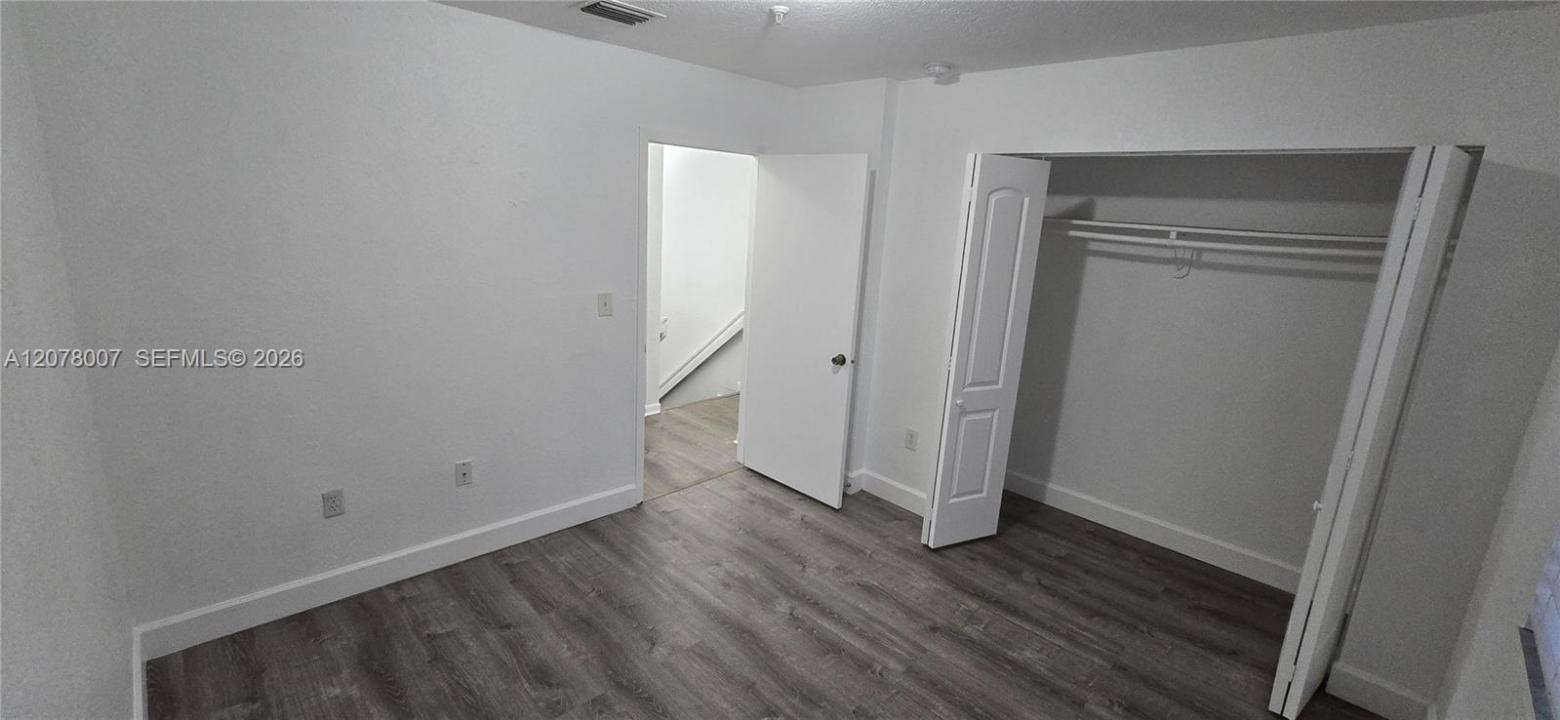 8027 NW 8th St 13, Miami, Floride 33126, États-Unis