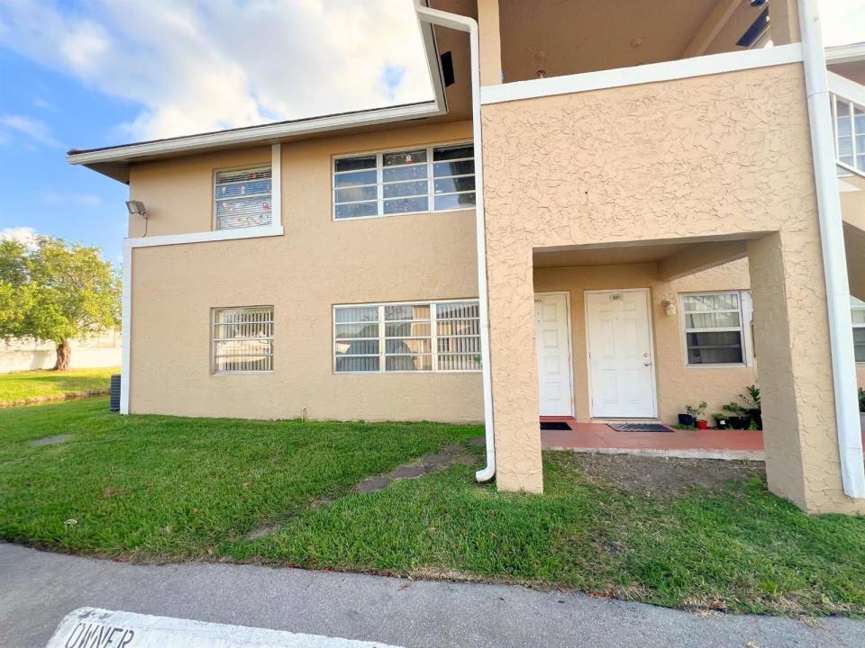 843 Twin Lakes Drive 30B, Coral Springs, Floride 33071, États-Unis