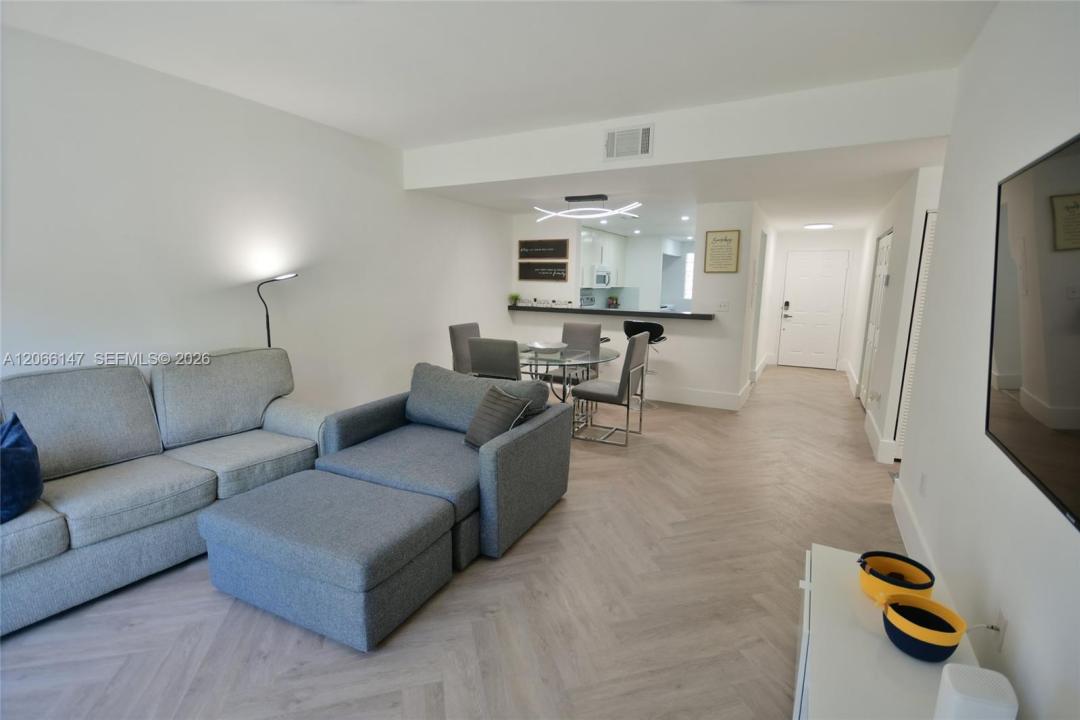 10026 Hammocks Blvd 103-6, Miami, Florida 33196, Stati Uniti