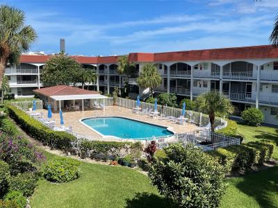 581 Blue Heron Dr 212-B, Hallandale Beach, Florida 33009, USA