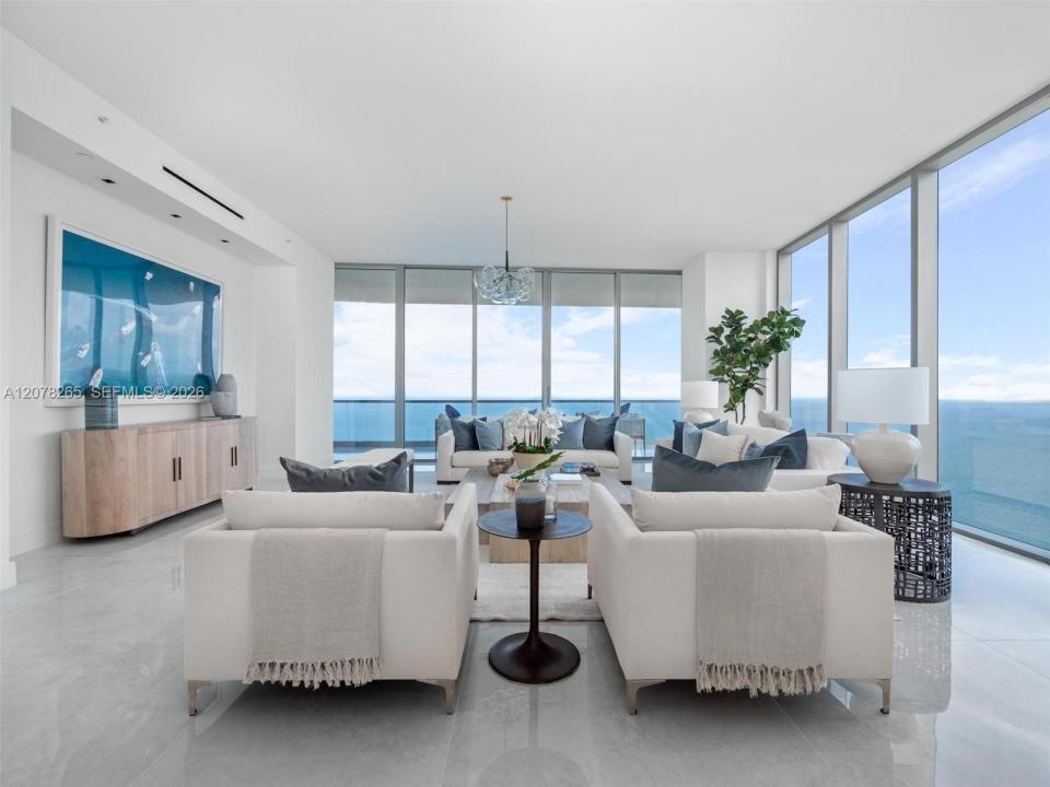 18501 Collins Ave 4304, Sunny Isles Beach, Floryda 33160, USA