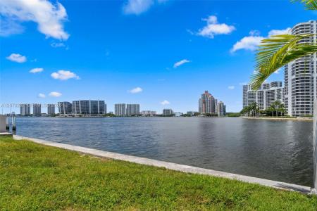 18970 N Bay Rd, Sunny Isles Beach, Florida 33160