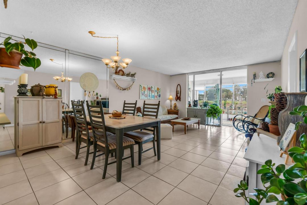 7608 NW 18th Street 108, Margate, Florida 33063, Stati Uniti