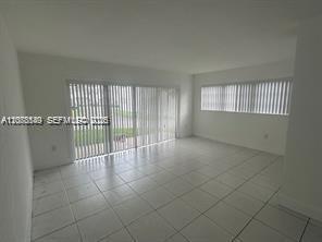 7370 SW 82nd St E120, Miami, Floride 33143, États-Unis
