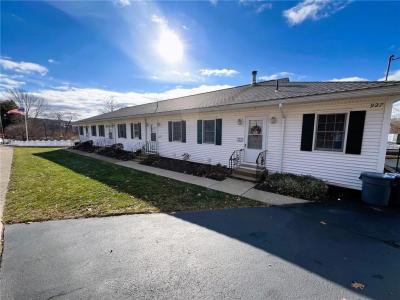 927 Elm Street 2, Woonsocket, Rhode Island 02895, USA