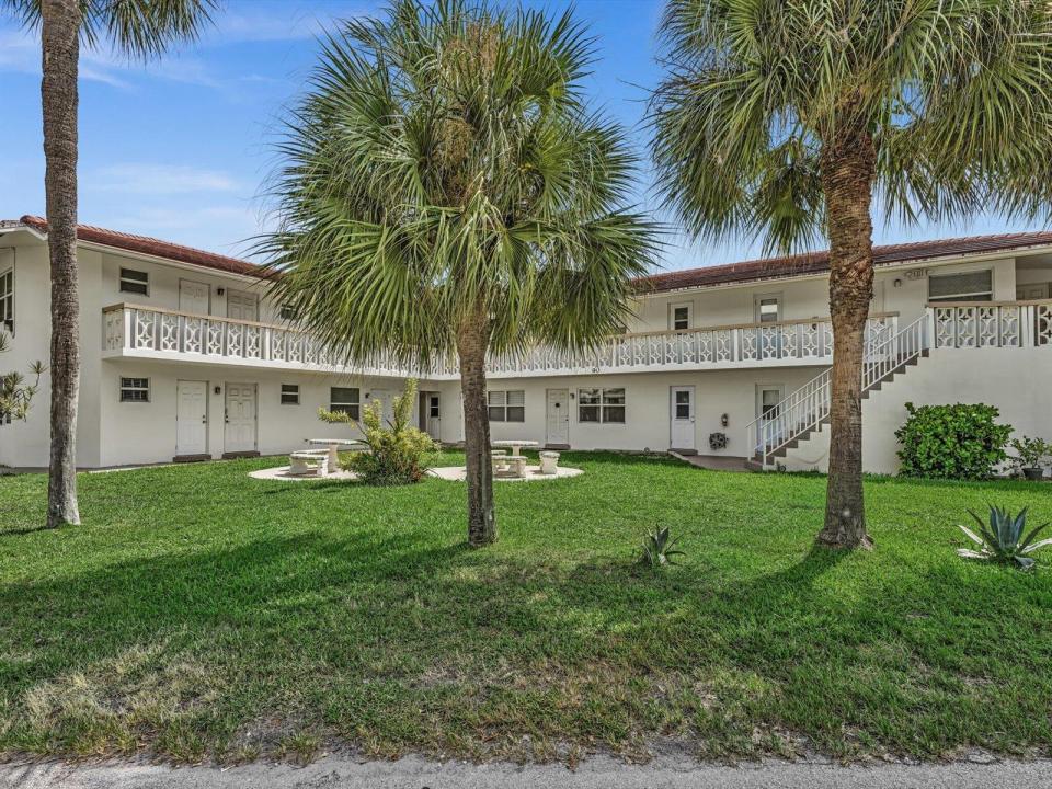 90 NE 19th Avenue 10, Deerfield Beach, Floryda 33441, USA