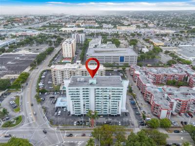 1825 W 44th Pl 401, Hialeah, Florida 33012, USA