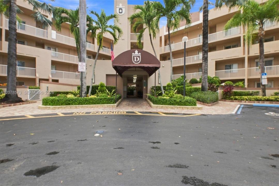 7647 Granville Dr 212, Tamarac, Floride 33321, États-Unis